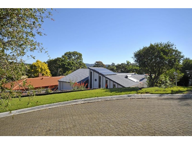 4 Burrawong Court, Banora Point NSW 2486