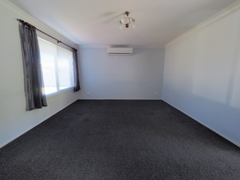 10 Balsa Street, Elanora QLD 4221