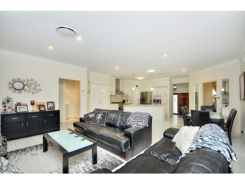 6 Picnic Creek Drive, Coomera QLD 4209