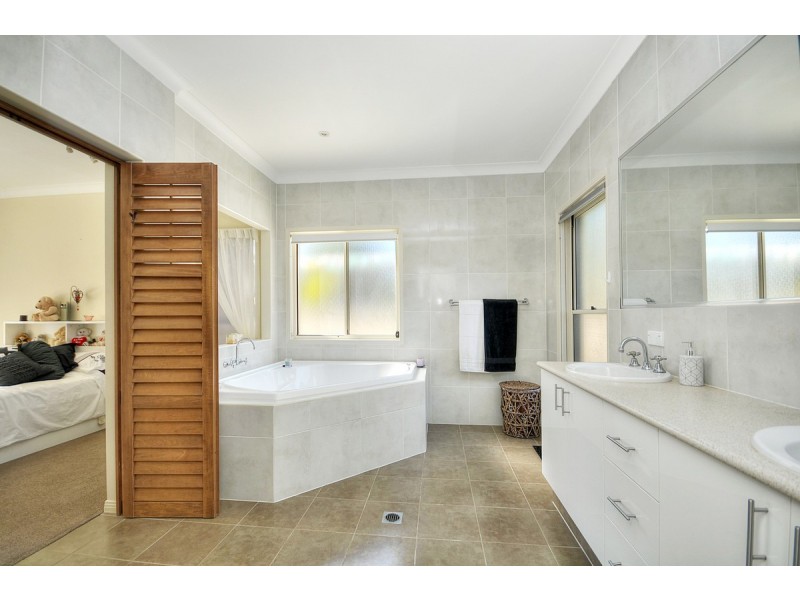 6 Picnic Creek Drive, Coomera QLD 4209