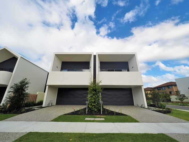 2/33 Magnoli Circuit, Palm Beach QLD 4221