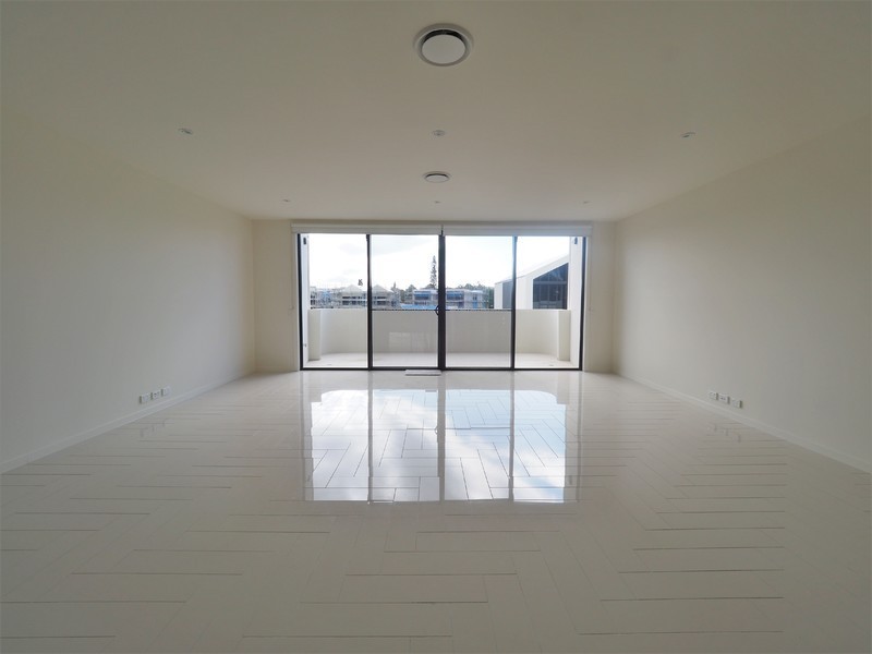 2/33 Magnoli Circuit, Palm Beach QLD 4221