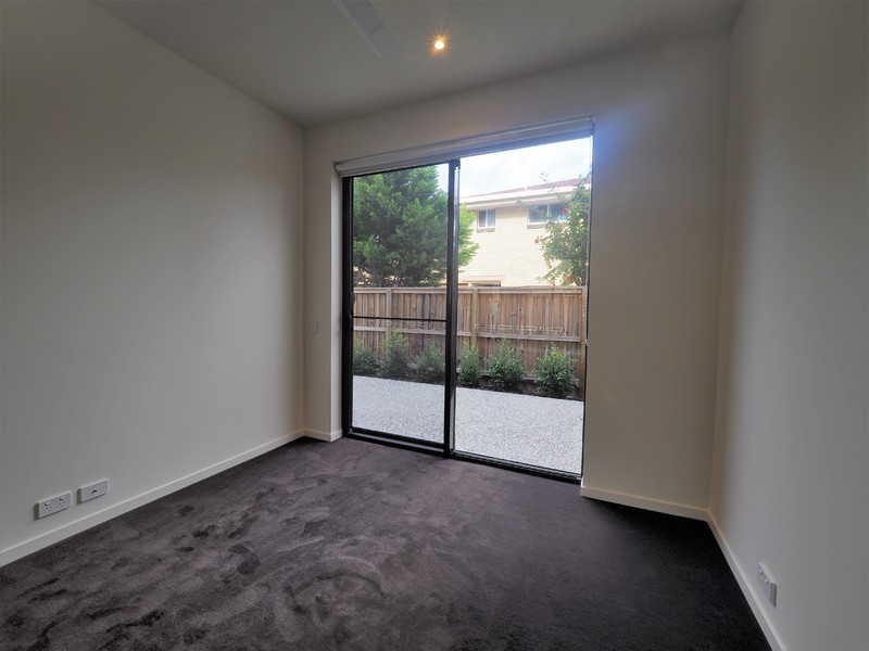 2/33 Magnoli Circuit, Palm Beach QLD 4221