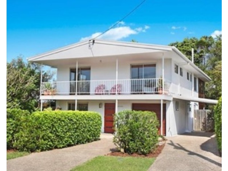 4 Celebes Avenue, Palm Beach QLD 4221