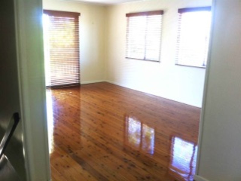 4 Celebes Avenue, Palm Beach QLD 4221