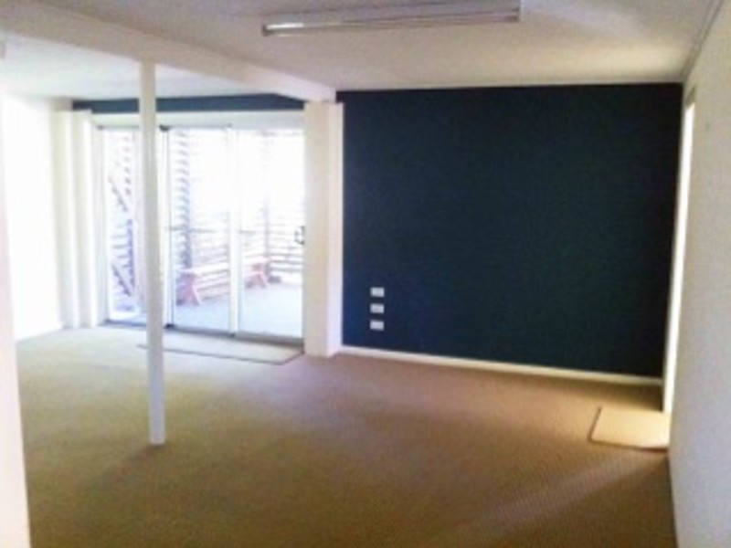 4 Celebes Avenue, Palm Beach QLD 4221