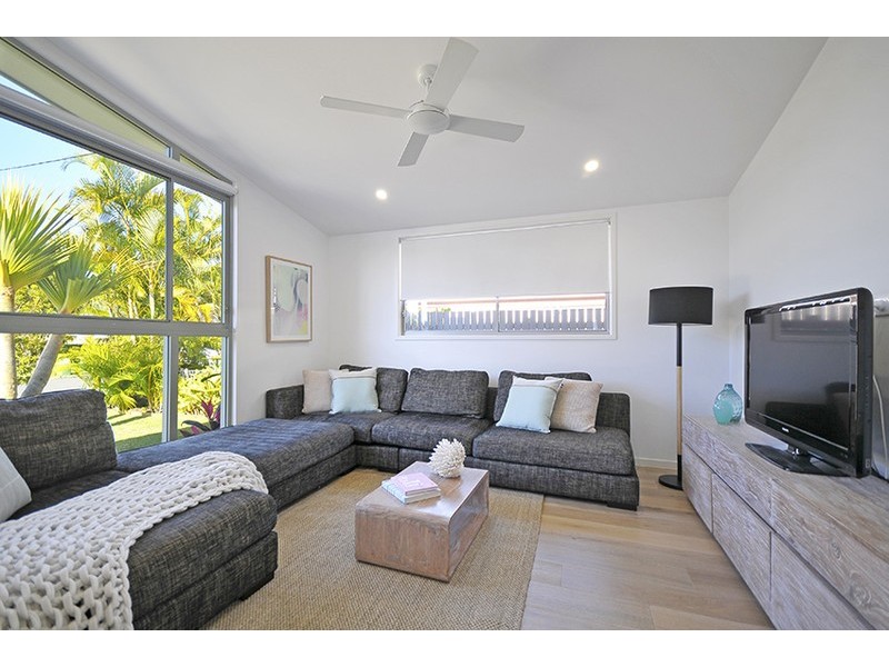 73 Third Avenue, Palm Beach QLD 4221