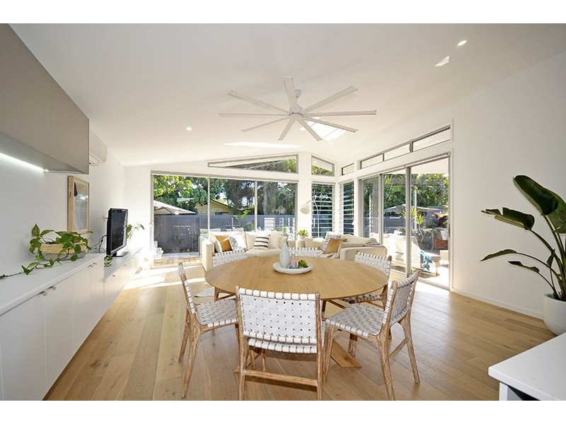 73 Third Avenue, Palm Beach QLD 4221