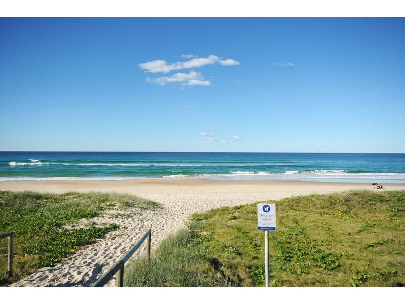 1/129 Tahiti Avenue, Palm Beach QLD 4221