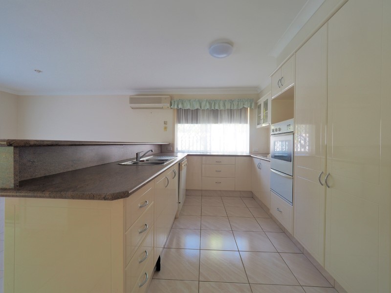 20 Ottelia Street, Elanora QLD 4221