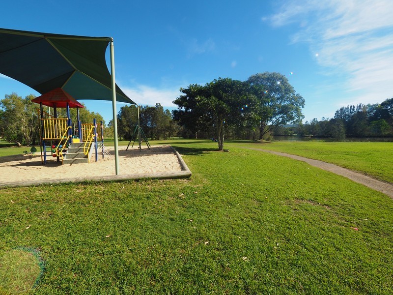 20 Ottelia Street, Elanora QLD 4221