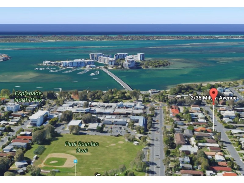 2/35 Milton Avenue, Paradise Point QLD 4216