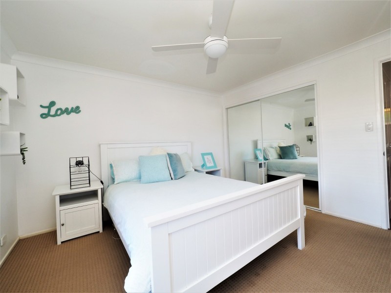 2/35 Milton Avenue, Paradise Point QLD 4216