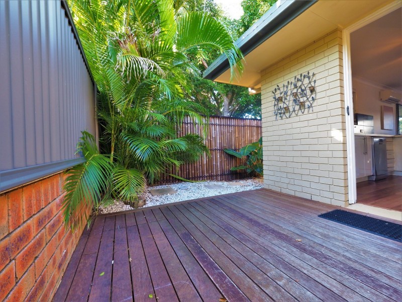 2/35 Milton Avenue, Paradise Point QLD 4216