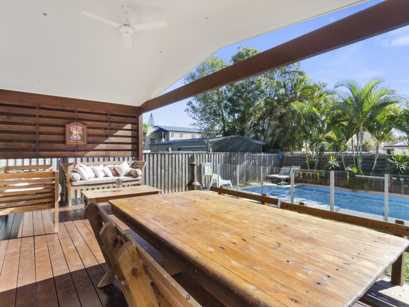 35 Twenty Fifth Avenue, Palm Beach QLD 4221
