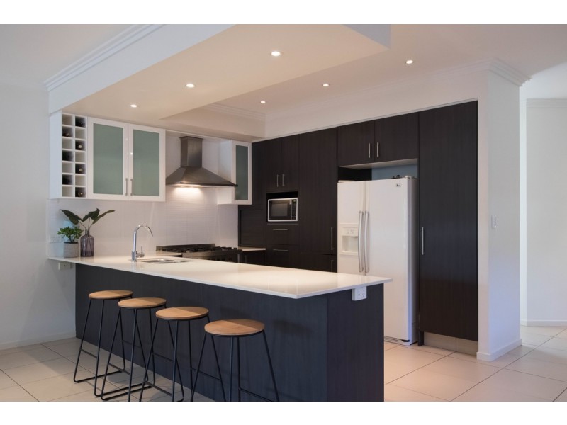 35 Twenty Fifth Avenue, Palm Beach QLD 4221