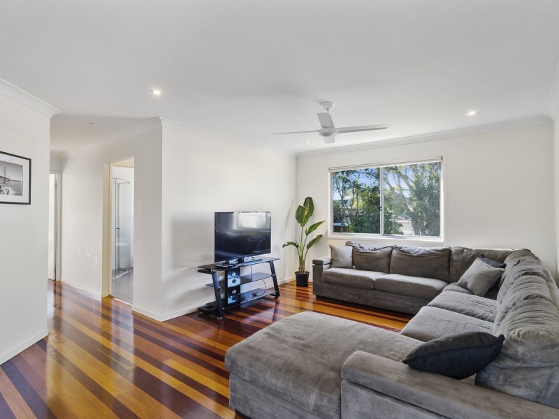 35 Twenty Fifth Avenue, Palm Beach QLD 4221