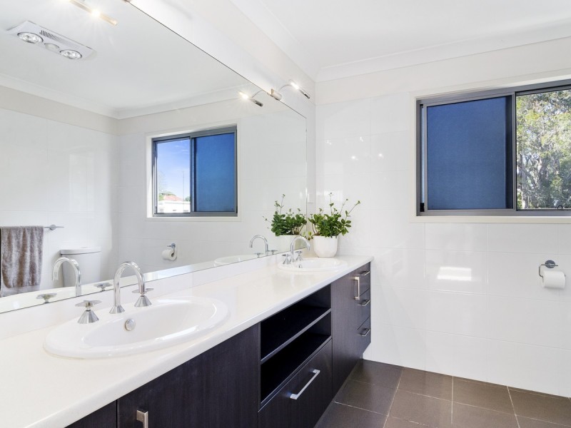 35 Twenty Fifth Avenue, Palm Beach QLD 4221