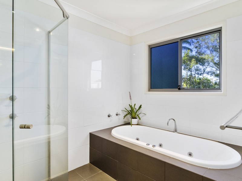 35 Twenty Fifth Avenue, Palm Beach QLD 4221