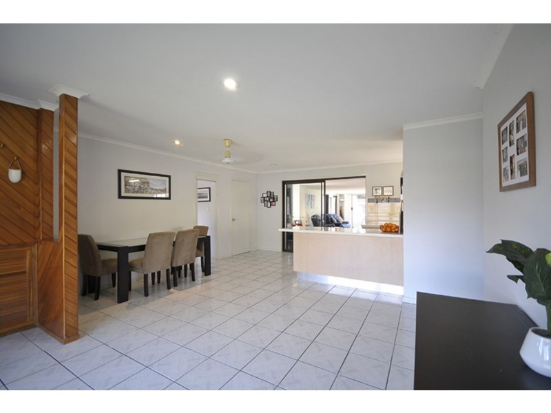 8 Widden Court, Worongary QLD 4213