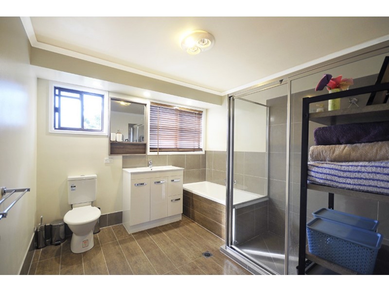 8 Widden Court, Worongary QLD 4213
