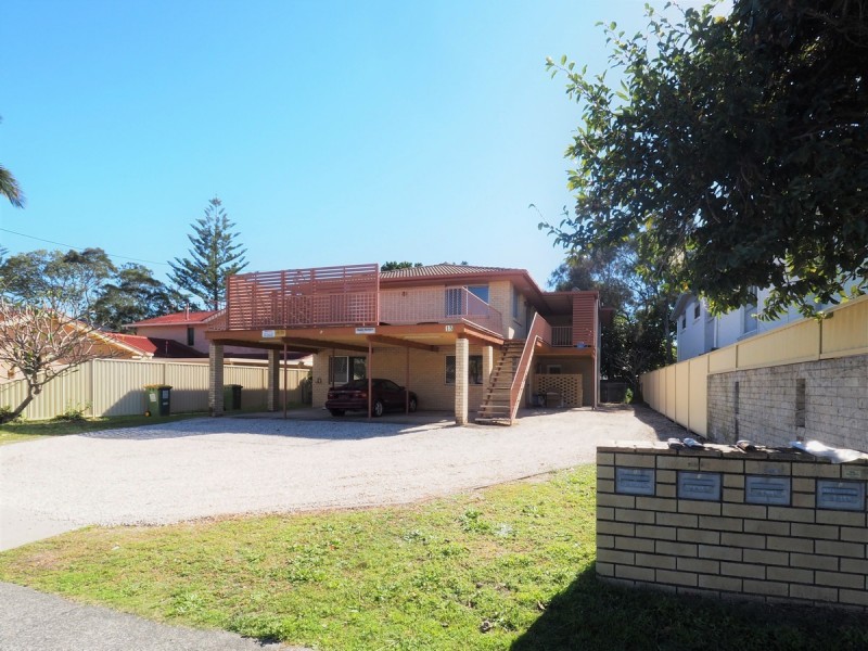 1/13 Tallebudgera Drive, Palm Beach QLD 4221