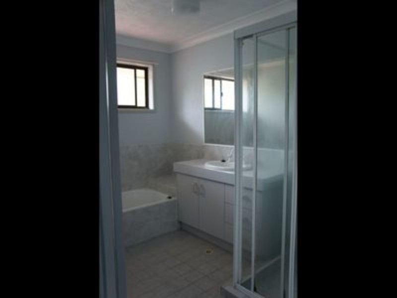 1/12 Daisy Street, Elanora QLD 4221