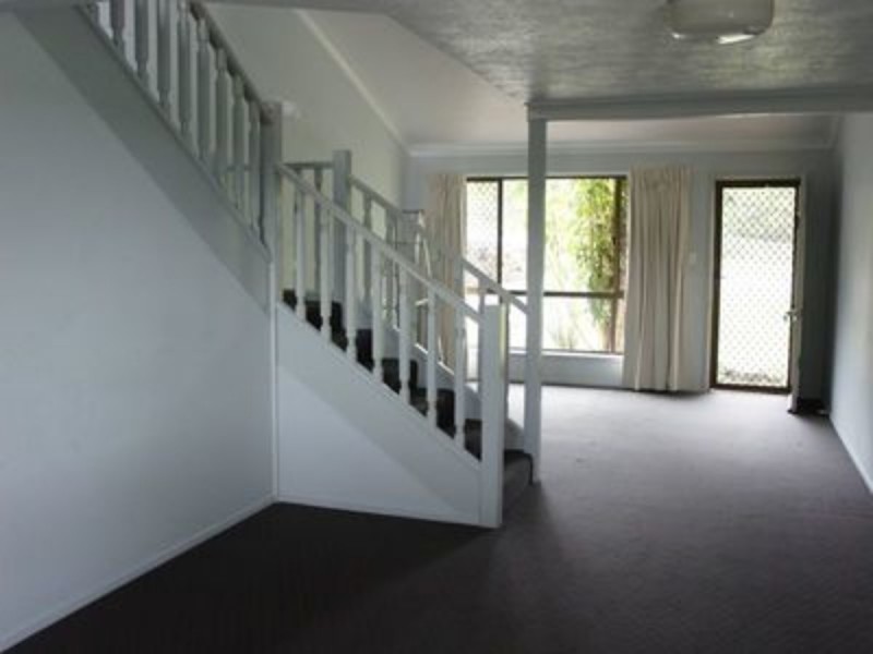 1/12 Daisy Street, Elanora QLD 4221