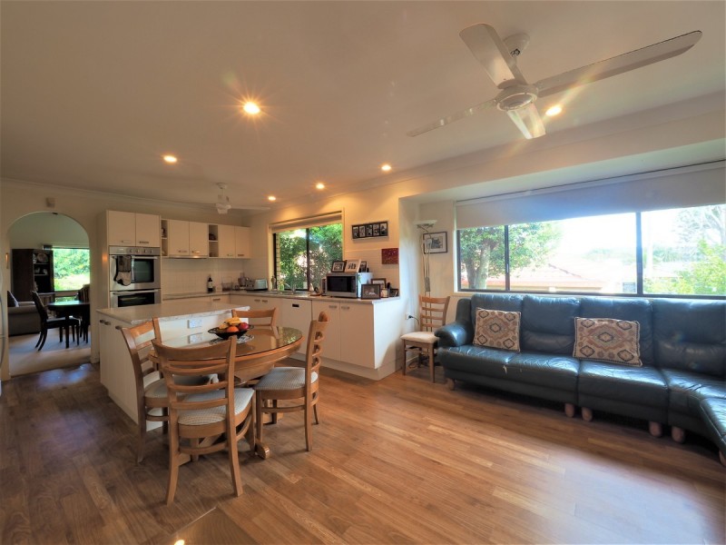 34 Angelica Street, Elanora QLD 4221