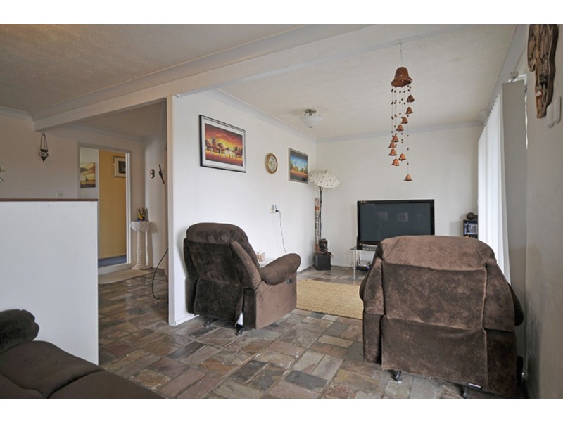 150 K P McGrath Drive, Elanora QLD 4221