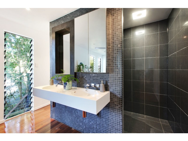 30 Albany Avenue, Currumbin QLD 4223