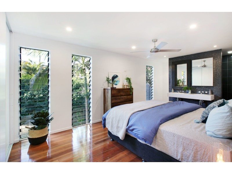 30 Albany Avenue, Currumbin QLD 4223