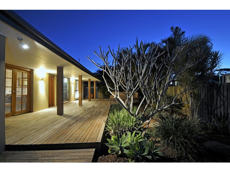 14 Barklya Place, Palm Beach QLD 4221