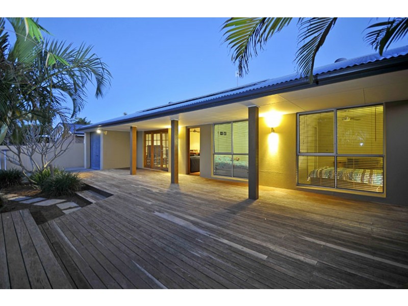 14 Barklya Place, Palm Beach QLD 4221