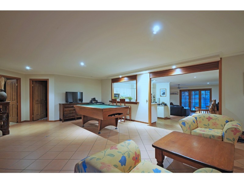 14 Barklya Place, Palm Beach QLD 4221