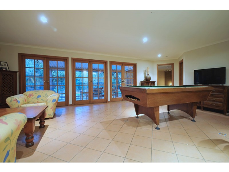 14 Barklya Place, Palm Beach QLD 4221