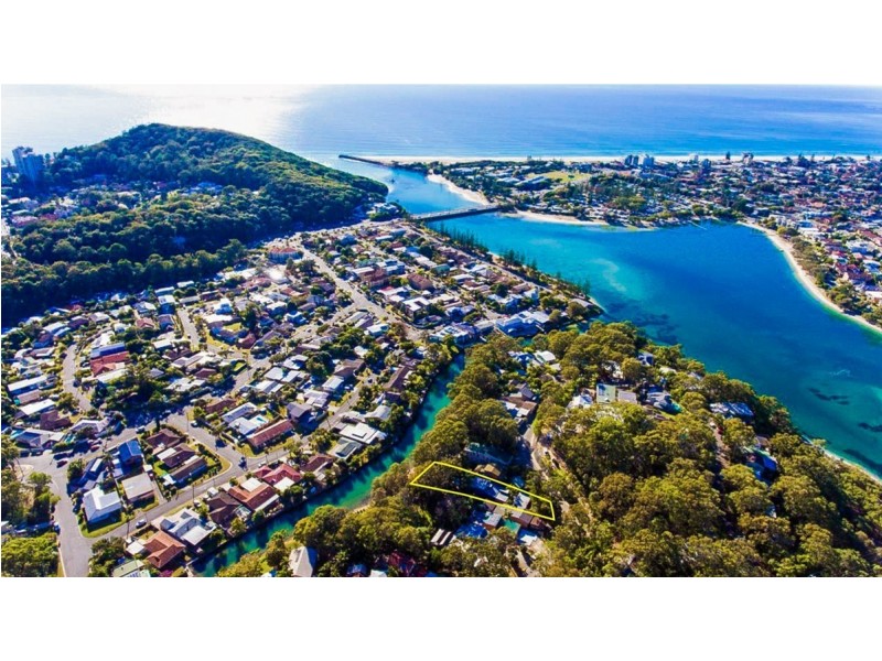 64 Ocean Parade, Burleigh Heads QLD 4220