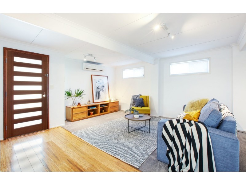 64 Ocean Parade, Burleigh Heads QLD 4220