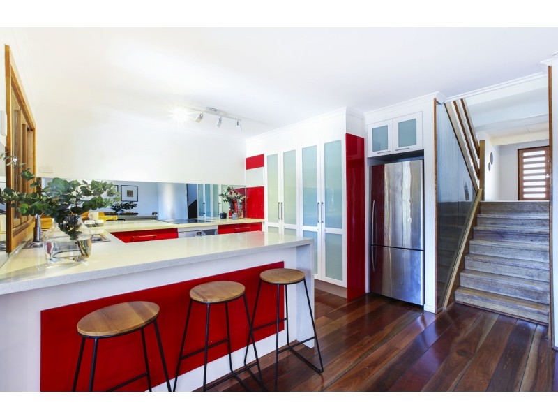 64 Ocean Parade, Burleigh Heads QLD 4220