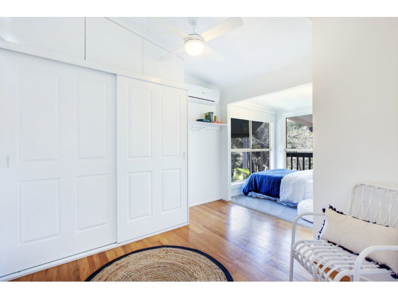 64 Ocean Parade, Burleigh Heads QLD 4220