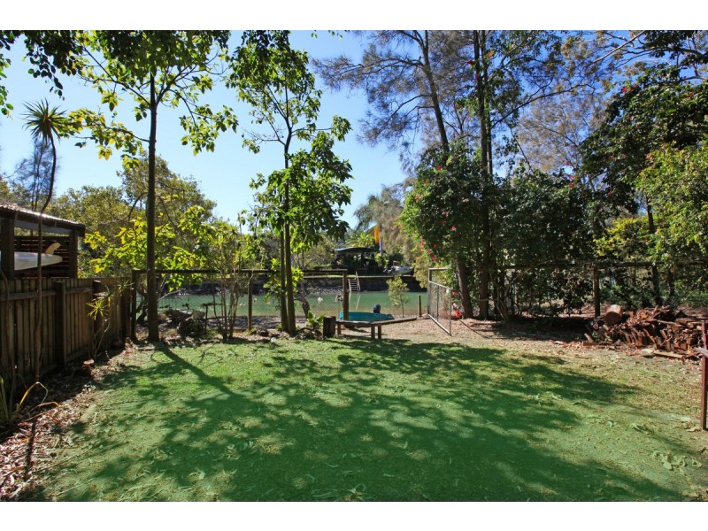 64 Ocean Parade, Burleigh Heads QLD 4220