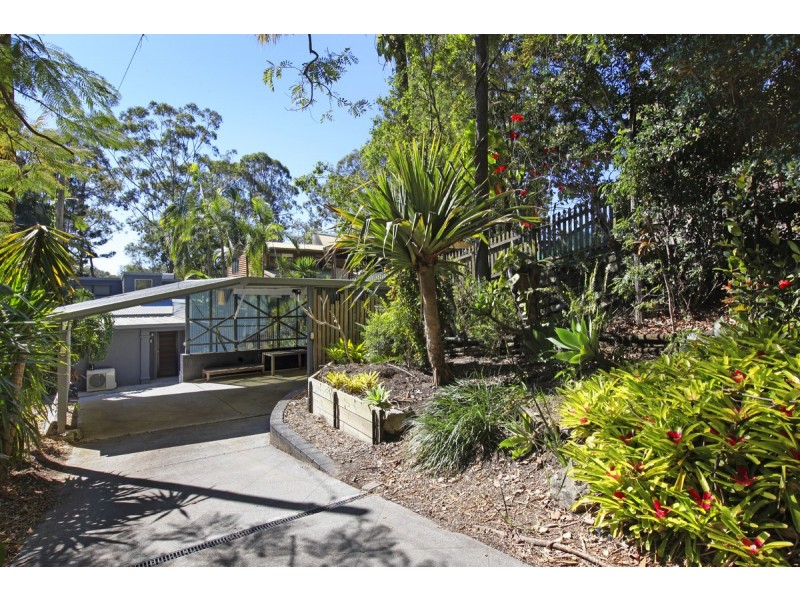 64 Ocean Parade, Burleigh Heads QLD 4220