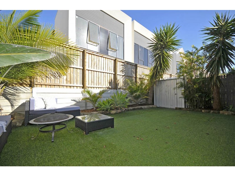 1/14 Walker Avenue, Palm Beach QLD 4221