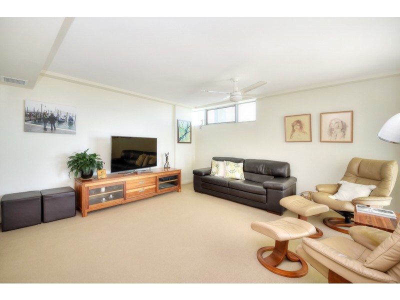 1604/10 Fifth Avenue, Palm Beach QLD 4221