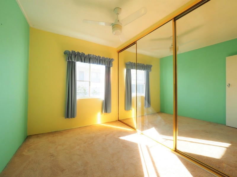 2/12 Murlong Crescent, Palm Beach QLD 4221