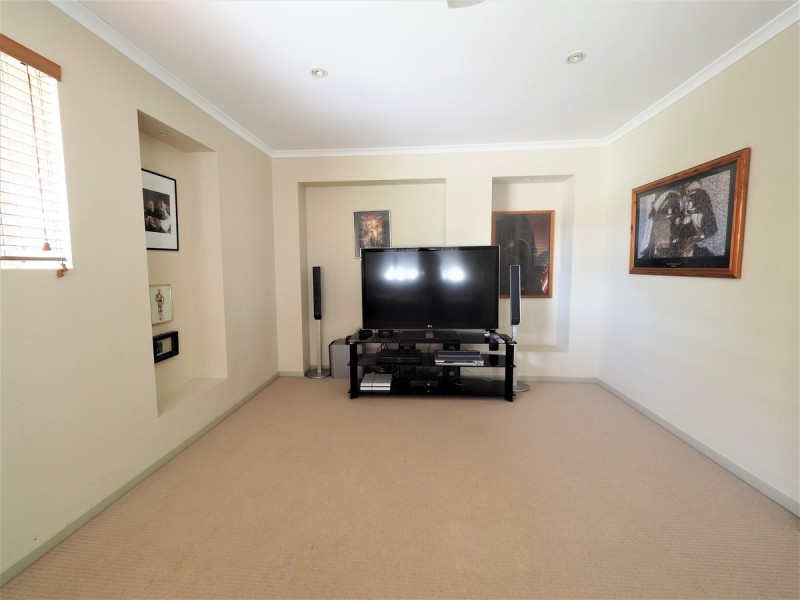 14 Mackay Place, Burleigh Waters QLD 4220