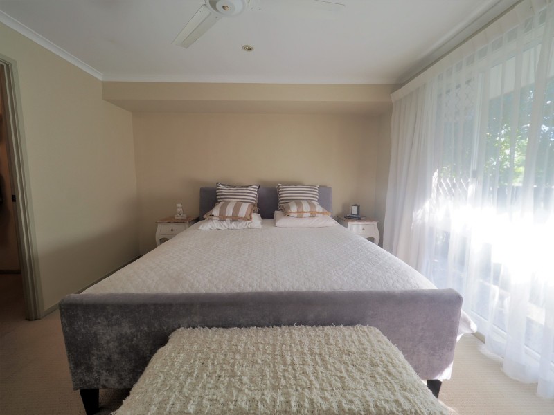 14 Mackay Place, Burleigh Waters QLD 4220