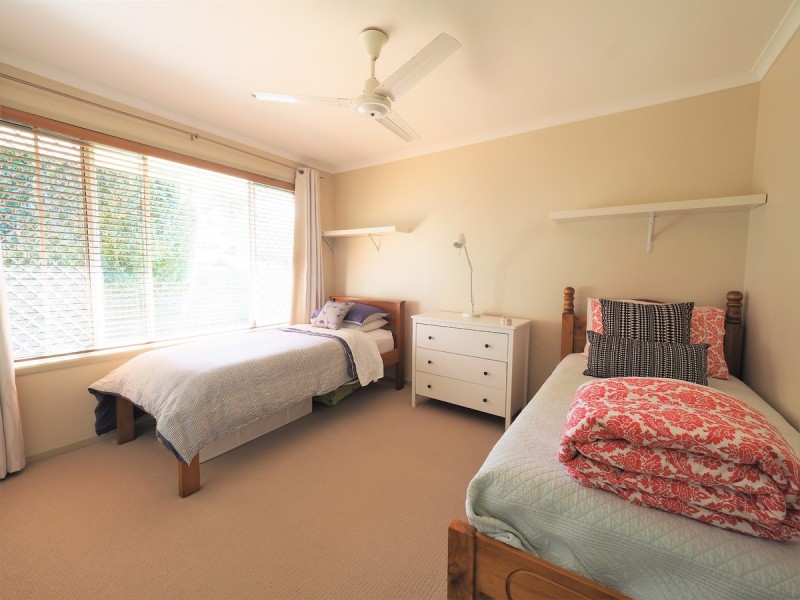 14 Mackay Place, Burleigh Waters QLD 4220