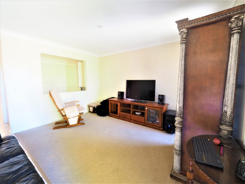 261 Universal Street, Oxenford QLD 4210