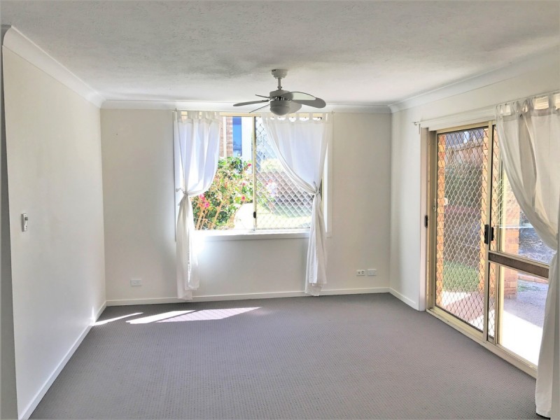 1/1 Rolan Court, Palm Beach QLD 4221